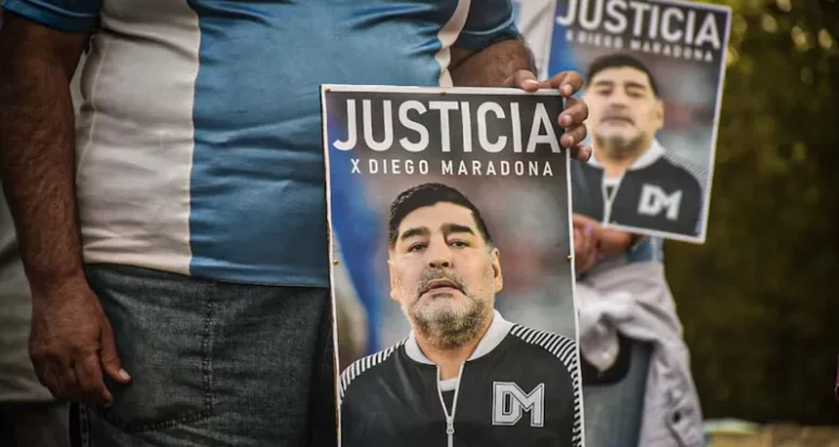 Terminó el juicio por la muerte de Maradona y el fallo se conocerá el 22 de diciembre Terminó el juicio por la muerte de Maradona y el fallo se conocerá el 22 de diciembre