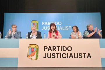 El PJ advirtió que desdoblar le «quita fuerza al proyecto nacional» del peronismo para enfrentar a Milei