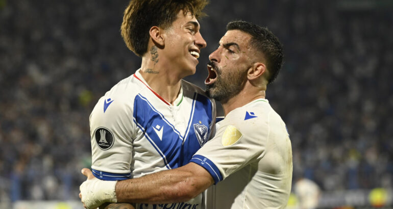 Vélez le ganó por 2-1 a Tigre en el debut del Torneo Clausura Vélez le ganó por 2-1 a Tigre en el debut del Torneo Clausura