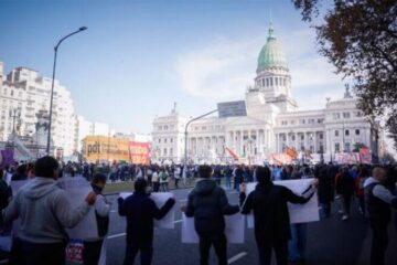 Se multiplican las marchas y protestas tras la condena a Cristina
