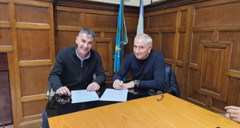 Adolfo Alsina y la Unión Industrial de Bahía Blanca firman acuerdo para impulsar el desarrollo industrial del distrito Adolfo Alsina y la Unión Industrial de Bahía Blanca firman acuerdo para impulsar el desarrollo industrial del distrito