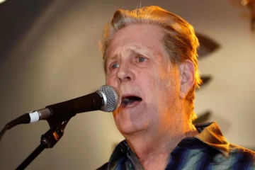Murió Brian Wilson, líder de The Beach Boys