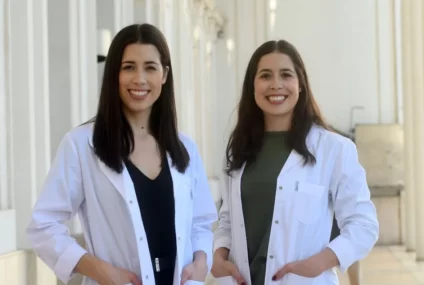 No se rindieron: las tenaces mellizas que se recibieron de médicas en la UNS
