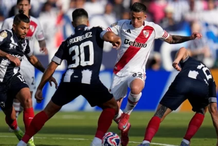 River no pudo con los Méxicanos y puso su clasificación en suspenso