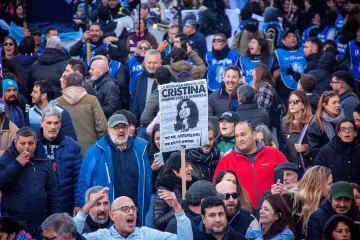 El Gobierno minimizó la marcha en defensa de Cristina: “Una cancha de Huracán”