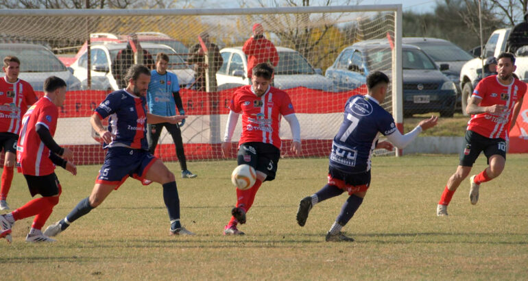 Los clubes de Rivera se despidieron del Apertura: ambos equipos quedaron eliminados en octavos de final Los clubes de Rivera se despidieron del Apertura: ambos equipos quedaron eliminados en octavos de final
