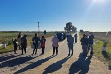 Pehuen Co: familias protestan con corte de ruta por decenas de alumnos que se enfermaron por la mala calidad del agua
