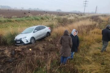 Un auto se despistó camino a Carhué: no hubo heridos