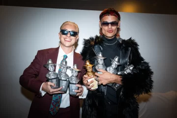 Premios Gardel 2025: todos los ganadores en la noche dorada de Ca7riel y Paco Amoroso