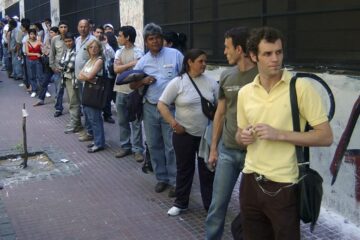 Para el Gobierno, la suba de la desocupación es “marginal”