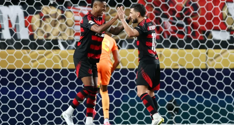 Flamengo debutó con victoria ante Esperance en el Mundial de Clubes