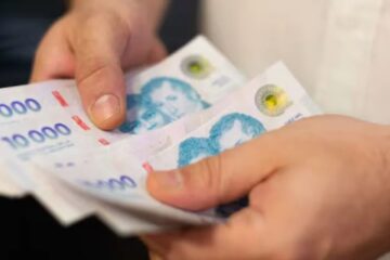 El Gobierno estableció un salario mínimo de $317.800 a partir de julio