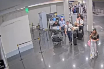 Milei se despegó del caso de las valijas, dijo que no hubo irregularidades y que se trata de «un vuelto» en su contra