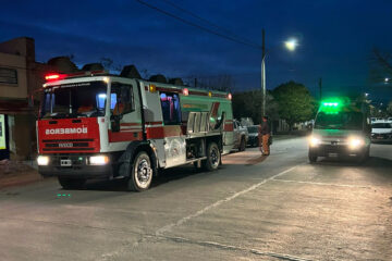 Incendio en una vivienda céntrica de Rivera: daños materiales y rápida intervención de Bomberos