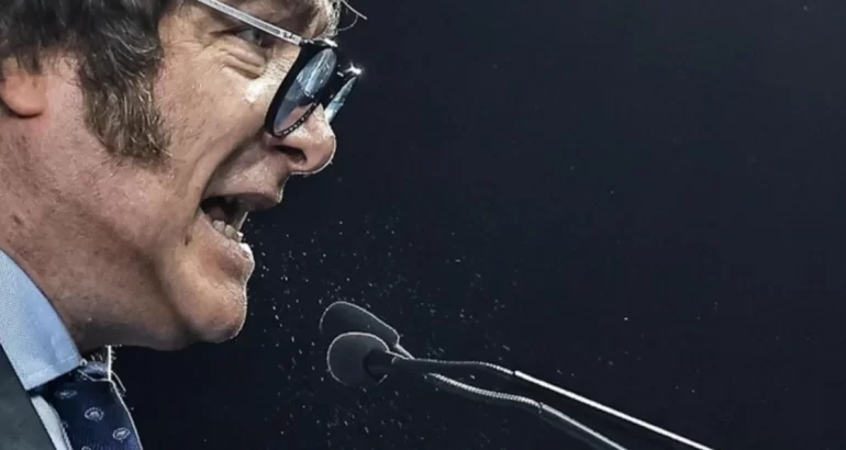 “Basura inmunda”: Milei arremetió contra un periodista del diario La Nación