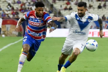 Vélez recibe a Fortaleza por un lugar en cuartos de la Libertadores