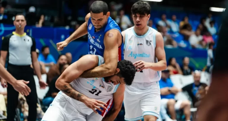 Escandaloso final en la derrota de Argentina ante República Dominicana por la AmeriCup Escandaloso final en la derrota de Argentina ante República Dominicana por la AmeriCup