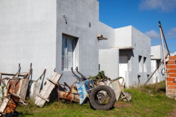 La Provincia finalizará 897 viviendas paralizadas por Nación