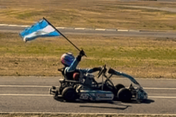 Podio para Lucía Todino y buena performance de Santiago Delgado en el Kart del Oeste Podio para Lucía Todino y buena performance de Santiago Delgado en el Kart del Oeste