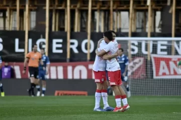 Argentinos Juniors se impuso a Banfield y Central igualó con Talleres