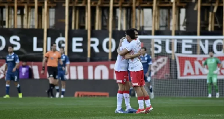 Argentinos Juniors se impuso a Banfield y Central igualó con Talleres Argentinos Juniors se impuso a Banfield y Central igualó con Talleres