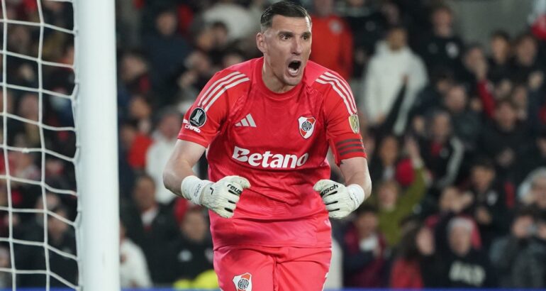 Con Armani como figura en los penales, River le ganó a Unión y avanzó en la Copa Argentina Con Armani como figura en los penales, River le ganó a Unión y avanzó en la Copa Argentina
