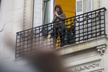 Cristina volvió a criticar a Milei y advirtió: “El fracaso más estrepitoso y trágico se está dando en la macroeconomía” Cristina volvió a criticar a Milei y advirtió: “El fracaso más estrepitoso y trágico se está dando en la macroeconomía”