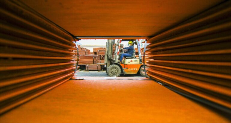 La industria no repunta: la producción volvió a caer en julio y acumula una caída de 2% en el año, según la UIA La industria no repunta: la producción volvió a caer en julio y acumula una caída de 2% en el año, según la UIA