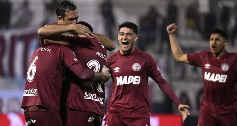 Lanús venció a Always Ready y se acomodó en su grupo de la Libertadores