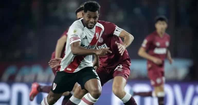 A River se le escapó el triunfo en la última y fue empate ante Lanús A River se le escapó el triunfo en la última y fue empate ante Lanús
