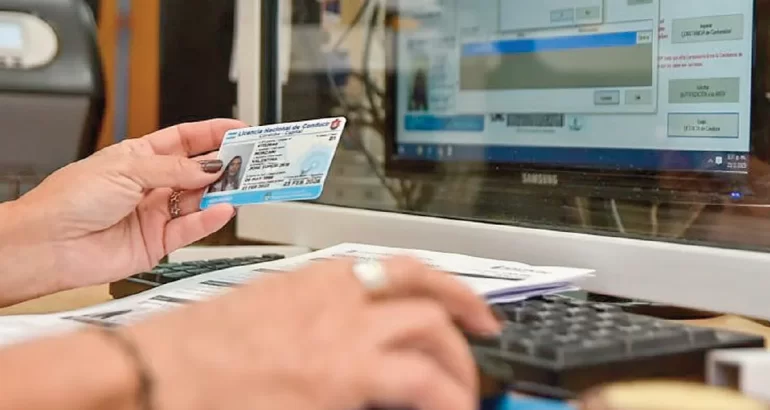 Proponen descuentos para jubilados en la renovación de la licencia de conducir en Adolfo Alsina Proponen descuentos para jubilados en la renovación de la licencia de conducir en Adolfo Alsina