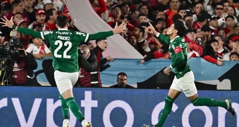 Palmeiras fue más que River y le ganó 2 a 1 en el Monumental por la ida de los cuartos de final de la Libertadores Palmeiras fue más que River y le ganó 2 a 1 en el Monumental por la ida de los cuartos de final de la Libertadores