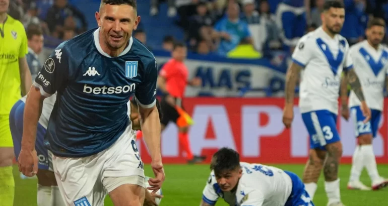 Racing venció a Vélez por la ida de los cuartos de la Libertadores Racing venció a Vélez por la ida de los cuartos de la Libertadores