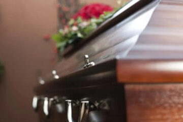 “¡Estoy vivo!”: irrumpió en su propio velorio y dejó a todos en shock “¡Estoy vivo!”: irrumpió en su propio velorio y dejó a todos en shock