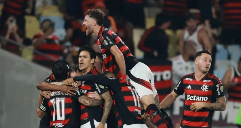 Estudiantes cayó ante Flamengo en el Maracaná, pero dejó abierta la serie Estudiantes cayó ante Flamengo en el Maracaná, pero dejó abierta la serie