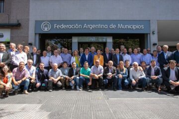 Legislatura: Buscan ponerle tope al sueldo de intendentes y concejales Legislatura: Buscan ponerle tope al sueldo de intendentes y concejales