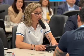 Referentes del deporte argentino expusieron en Diputados en defensa del ENARD Referentes del deporte argentino expusieron en Diputados en defensa del ENARD