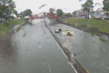 Diluvio en el AMBA: cayeron más de 100 milímetros, hay inundaciones y miles de usuarios no tienen luz Diluvio en el AMBA: cayeron más de 100 milímetros, hay inundaciones y miles de usuarios no tienen luz