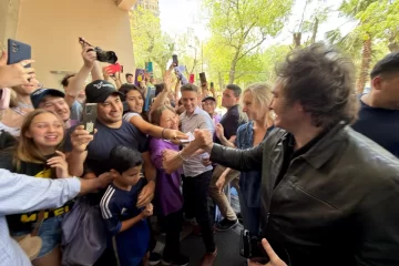 Javier Milei recorrió Corrientes junto a Virginia Gallardo: “No aflojen»