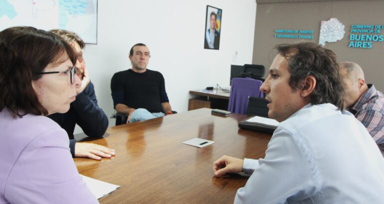 Andres gestionó la reactivación de las 36 viviendas inconclusas en Villa Maza