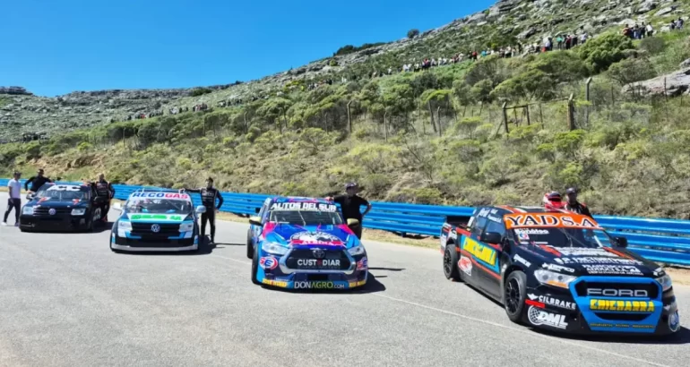 Con Todino, las TC Pick Up rugieron en Balcarce ante el público y crece el sueño del regreso Con Todino, las TC Pick Up rugieron en Balcarce ante el público y crece el sueño del regreso