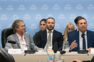 Cordero defiende eliminar intermediación en planes sociales y apuesta a la reforma laboral para generar empleo