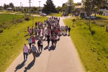 Caminata por la concientización del cáncer de mama en Rivera