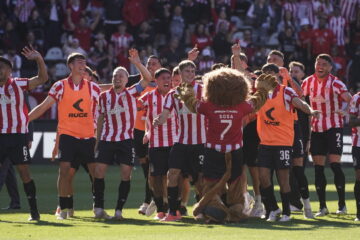 Estudiantes venció a Gimnasia en el clásico platense y es líder de la Zona A Estudiantes venció a Gimnasia en el clásico platense y es líder de la Zona A