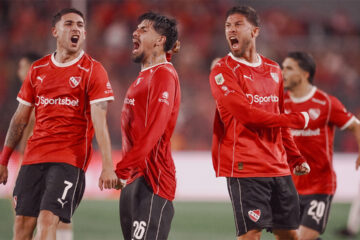 Independiente goleó a Platense y cortó una racha de 15 partidos sin ganar Independiente goleó a Platense y cortó una racha de 15 partidos sin ganar