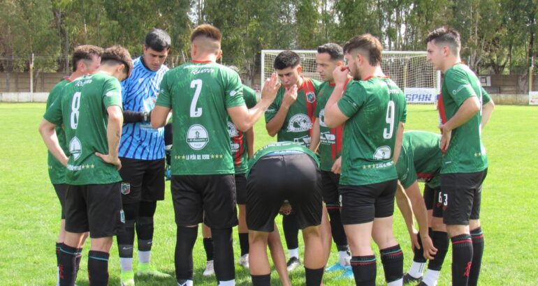 Domingo de fútbol regional: los equipos de Rivera se miden ante los conjuntos de Tornquist Domingo de fútbol regional: los equipos de Rivera se miden ante los conjuntos de Tornquist