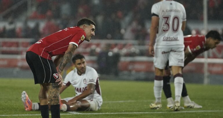 Lanús le ganó al Rojo, es puntero y profundizó la crisis de Independiente Lanús le ganó al Rojo, es puntero y profundizó la crisis de Independiente