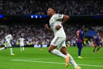 Real Madrid se impuso 2-1 sobre el Barcelona en un apasionante clásico de España Real Madrid se impuso 2-1 sobre el Barcelona en un apasionante clásico de España