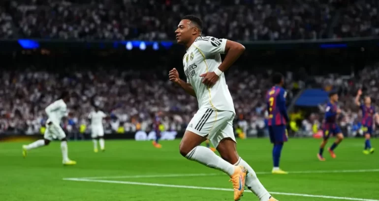 Real Madrid se impuso 2-1 sobre el Barcelona en un apasionante clásico de España Real Madrid se impuso 2-1 sobre el Barcelona en un apasionante clásico de España