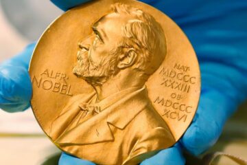 El Nobel de Física fue otorgado a tres científicos por sus aportes en mecánica cuántica